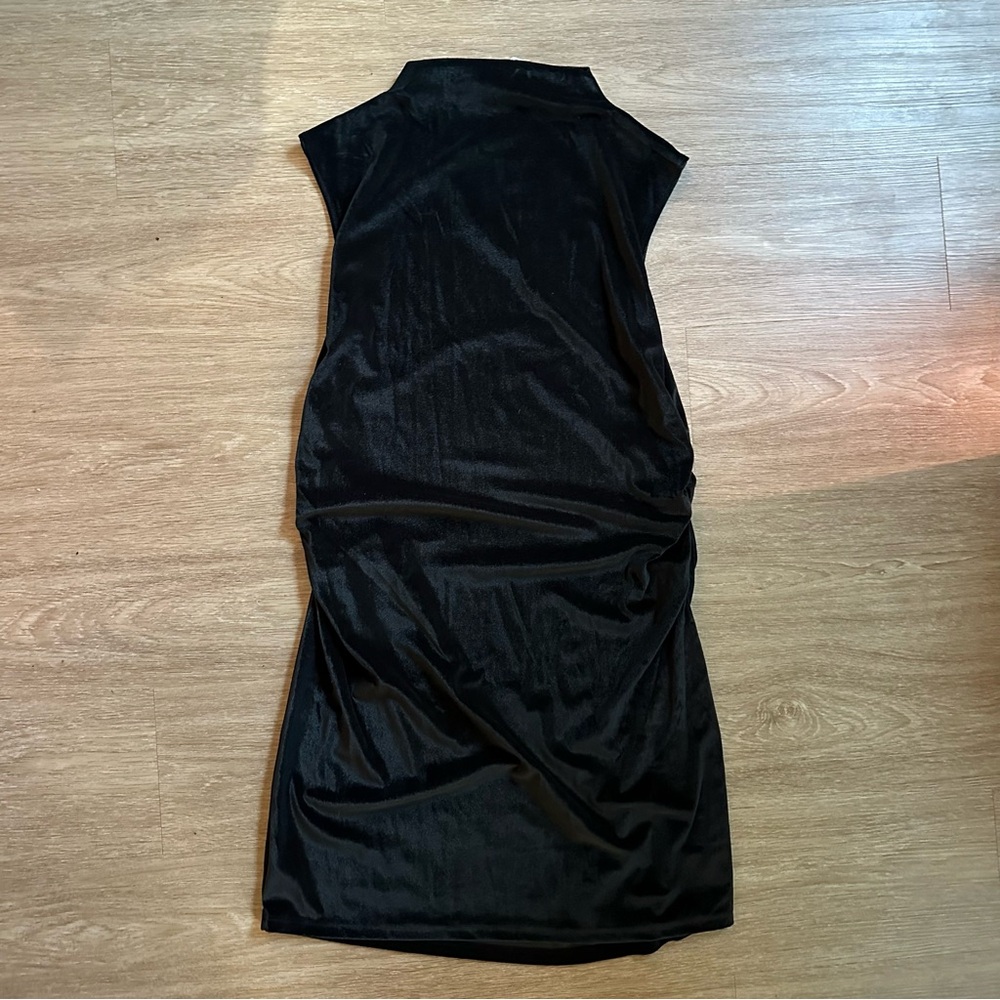 Mini Velvet Ruched Dress - Picture 5 of 5